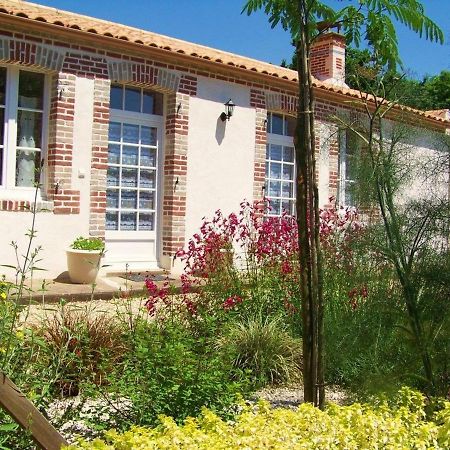 Gite Traditionnel Renove Avec Jardin Clos Et Wi-Fi, 3 Chambres, Proche De La Garnache, Vendee. - Fr-1-426-195 Экстерьер фото