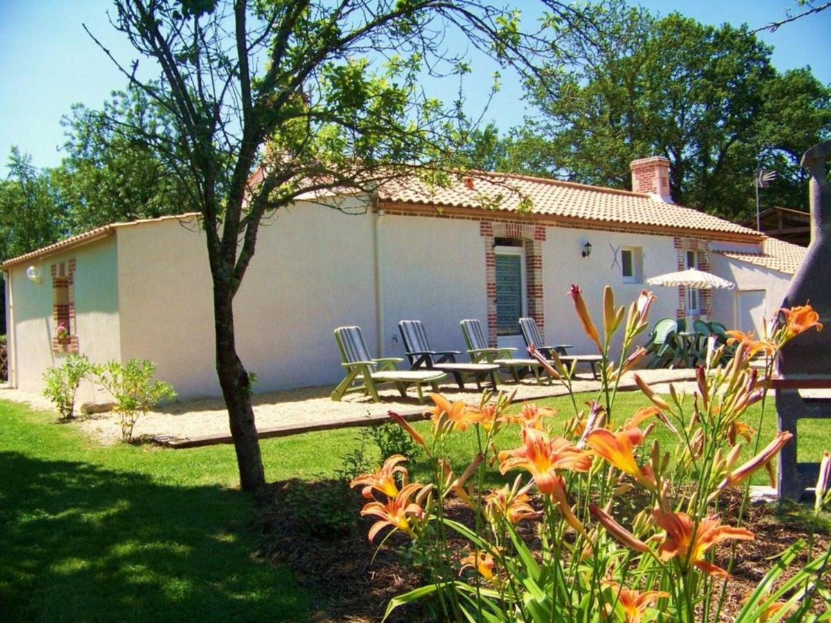 Gite Traditionnel Renove Avec Jardin Clos Et Wi-Fi, 3 Chambres, Proche De La Garnache, Vendee. - Fr-1-426-195 Экстерьер фото
